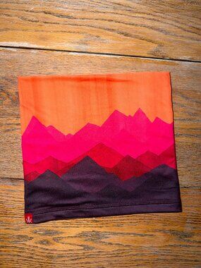 Krimson Klover Neck Gaiter/worn once/washed once